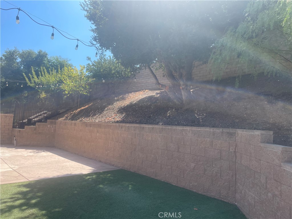 1563 Silver Shadow Drive Thousand Oaks, CA 91320 - Photo 5 of 24 a view of a back yard of a house