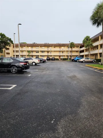 $99,000 | 5750 Northwest 64th Avenue, Unit 303, Tamarac, FL 33319