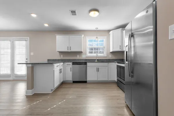 $2,500 | 618 Battery Court, Clarksville, TN 37042