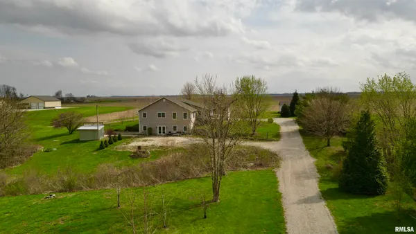 $475,000 | 824 East 1800 N Road, Taylorville, IL 62568