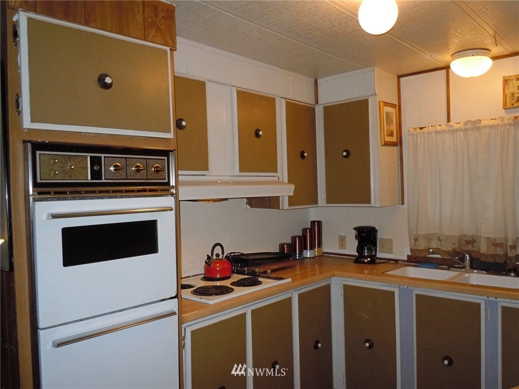 2520 Northeast Stone Way Bremerton, WA 98310 - Photo 14 of 22 Gallery Image 14