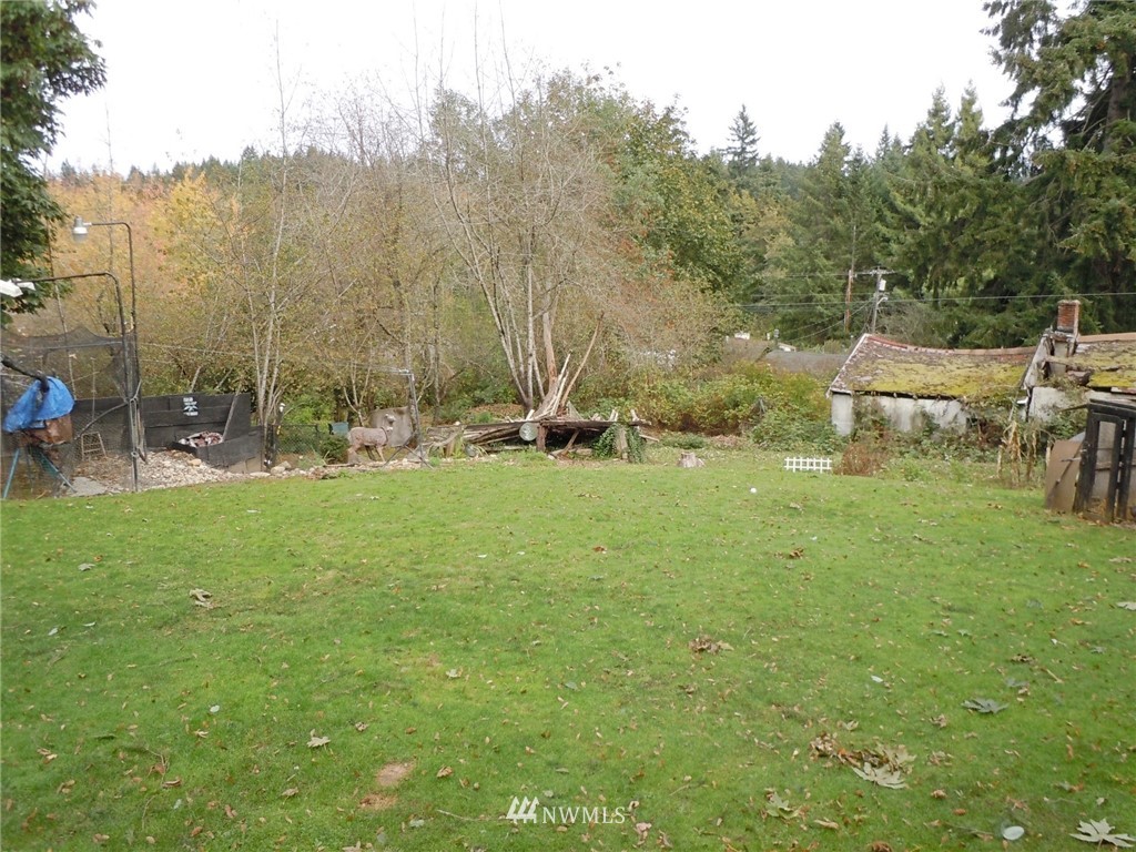 2520 Northeast Stone Way Bremerton, WA 98310 - Photo 3 of 22 Gallery Image 3