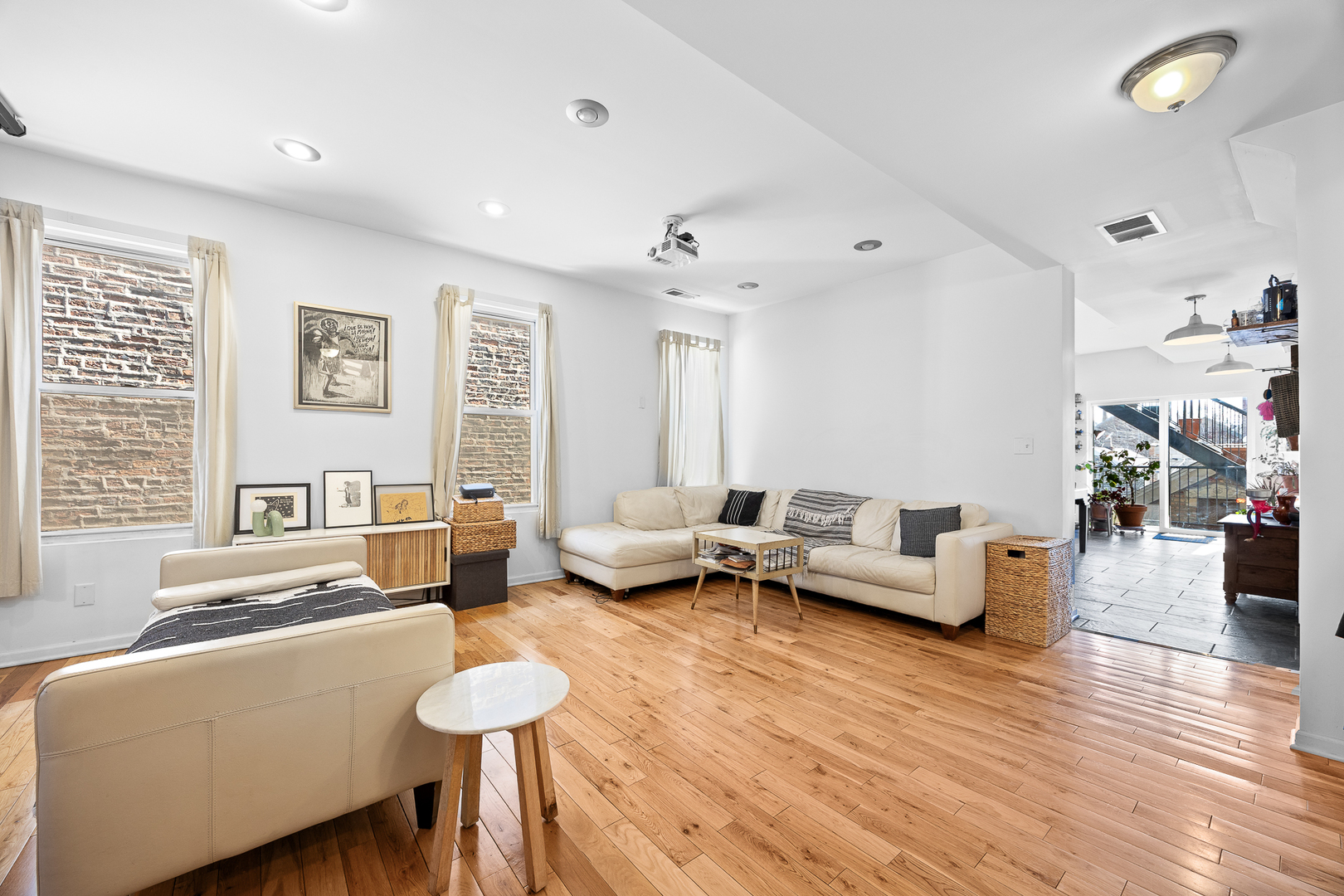 1527 West 18th Place Chicago, IL 60608 - Photo 5 of 39
