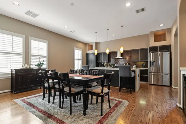 $3,700 | 3935 Gibson Street, Houston, TX 77007