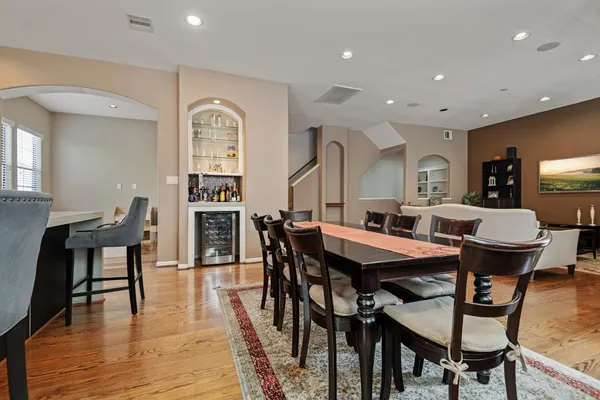 $3,700 | 3935 Gibson Street, Houston, TX 77007