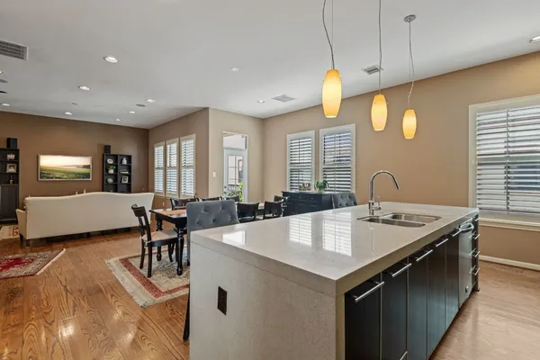 $3,700 | 3935 Gibson Street, Houston, TX 77007