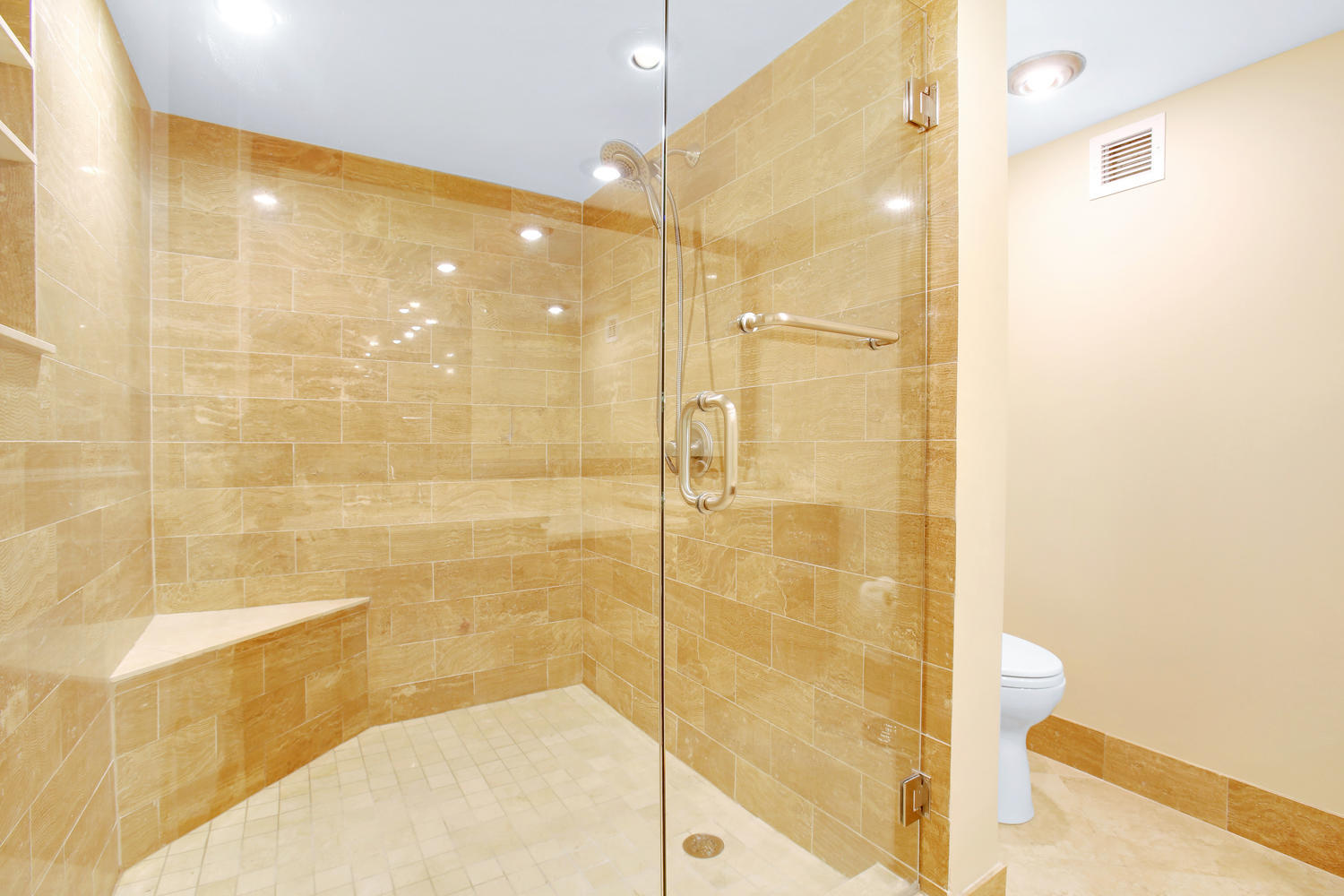 2800 South Ocean Boulevard, Unit 2F Boca Raton, FL 33432 - Photo 15 of 20 Master Bath