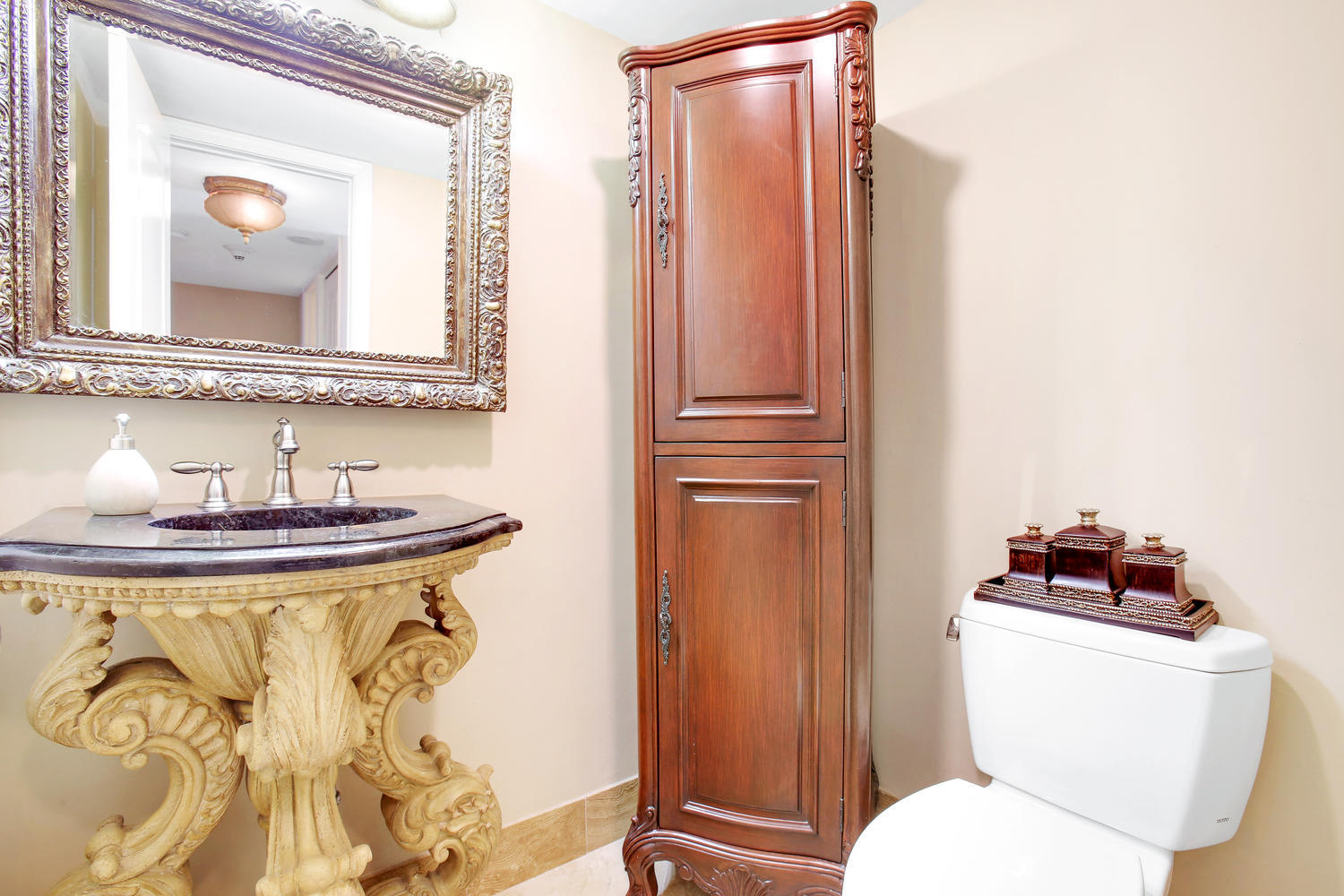 2800 South Ocean Boulevard, Unit 2F Boca Raton, FL 33432 - Photo 20 of 20 Half Bath