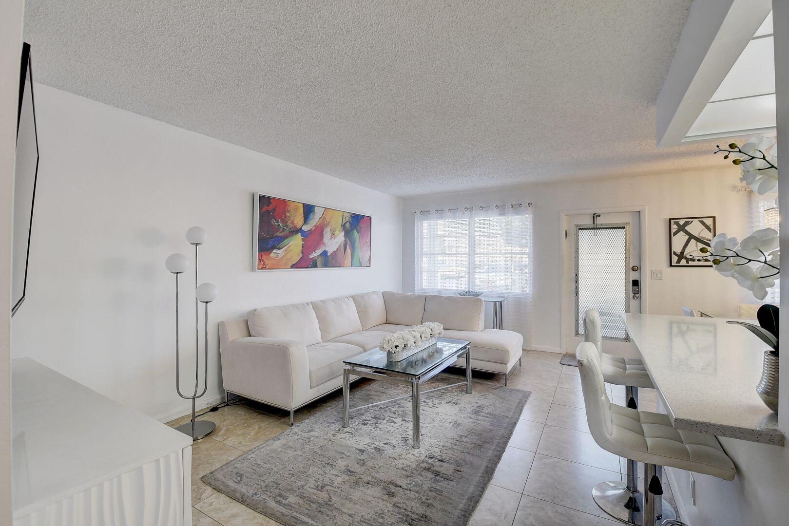 1031 Rexford B Boca Raton, FL 33434 - Photo 11 of 44 9607469d7fddbed4293c5f5b7428fd99_1718770