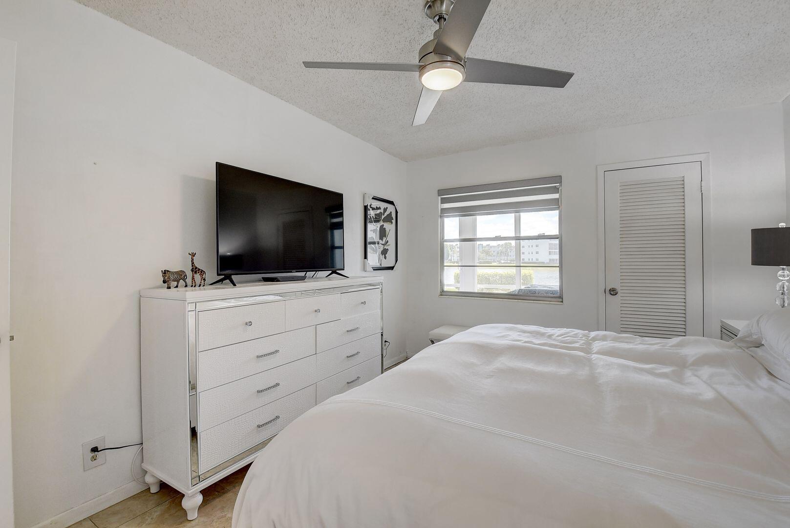 1031 Rexford B Boca Raton, FL 33434 - Photo 13 of 44 73ecf4620a1f0c88d3d03ec1b34c51ba_1718770