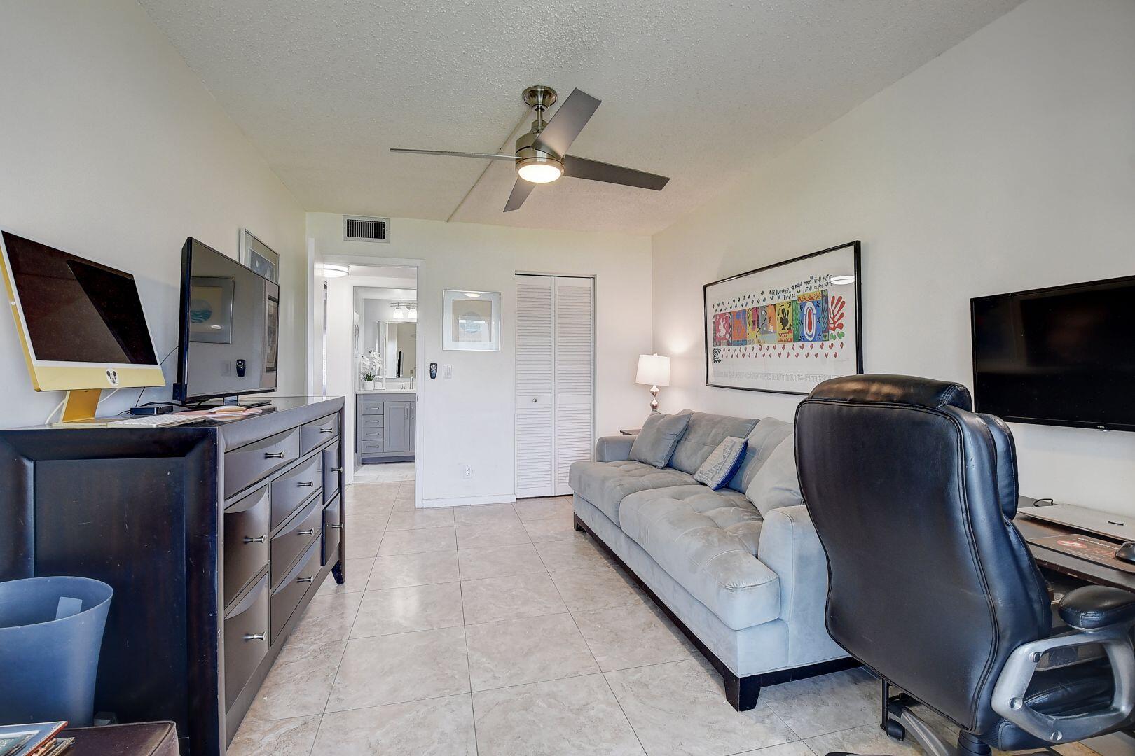 1031 Rexford B Boca Raton, FL 33434 - Photo 17 of 44 b971a8594c93e10e627126dc56435fa6_1718771