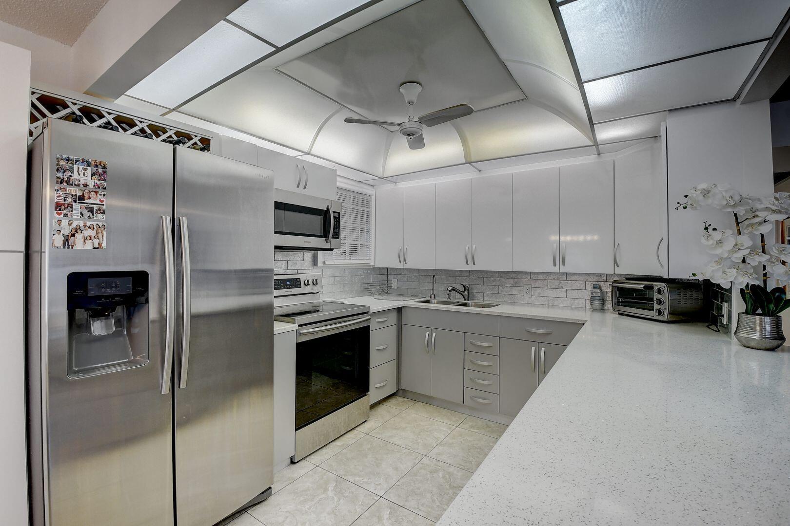 1031 Rexford B Boca Raton, FL 33434 - Photo 6 of 44 7ca9469fc70ae198ac940730613c4765_1718770