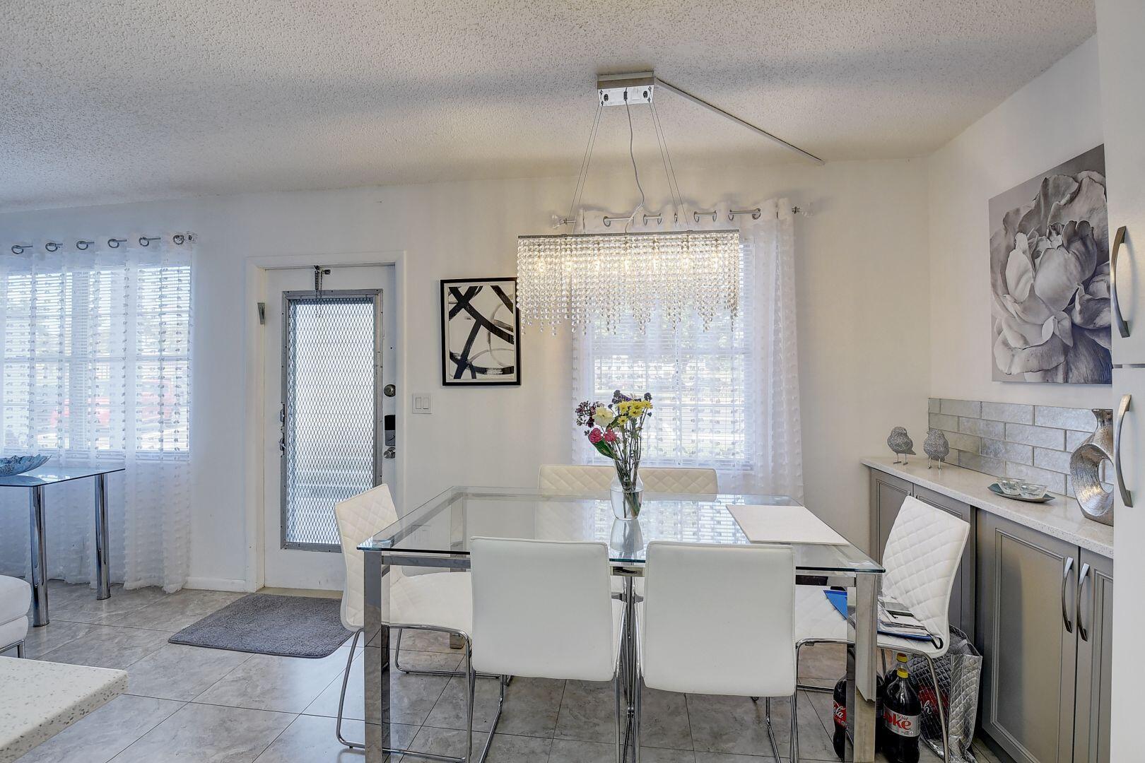 1031 Rexford B Boca Raton, FL 33434 - Photo 8 of 44 f3dfd574b4b394f80e86077bfe3faee5_1718772