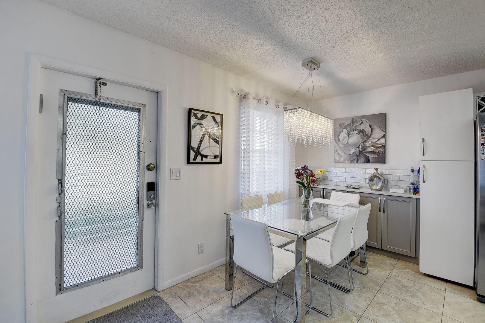 1031 Rexford B Boca Raton, FL 33434 - Photo 9 of 44 e8159d8b8381c52af31611eec2aa8562_1718773