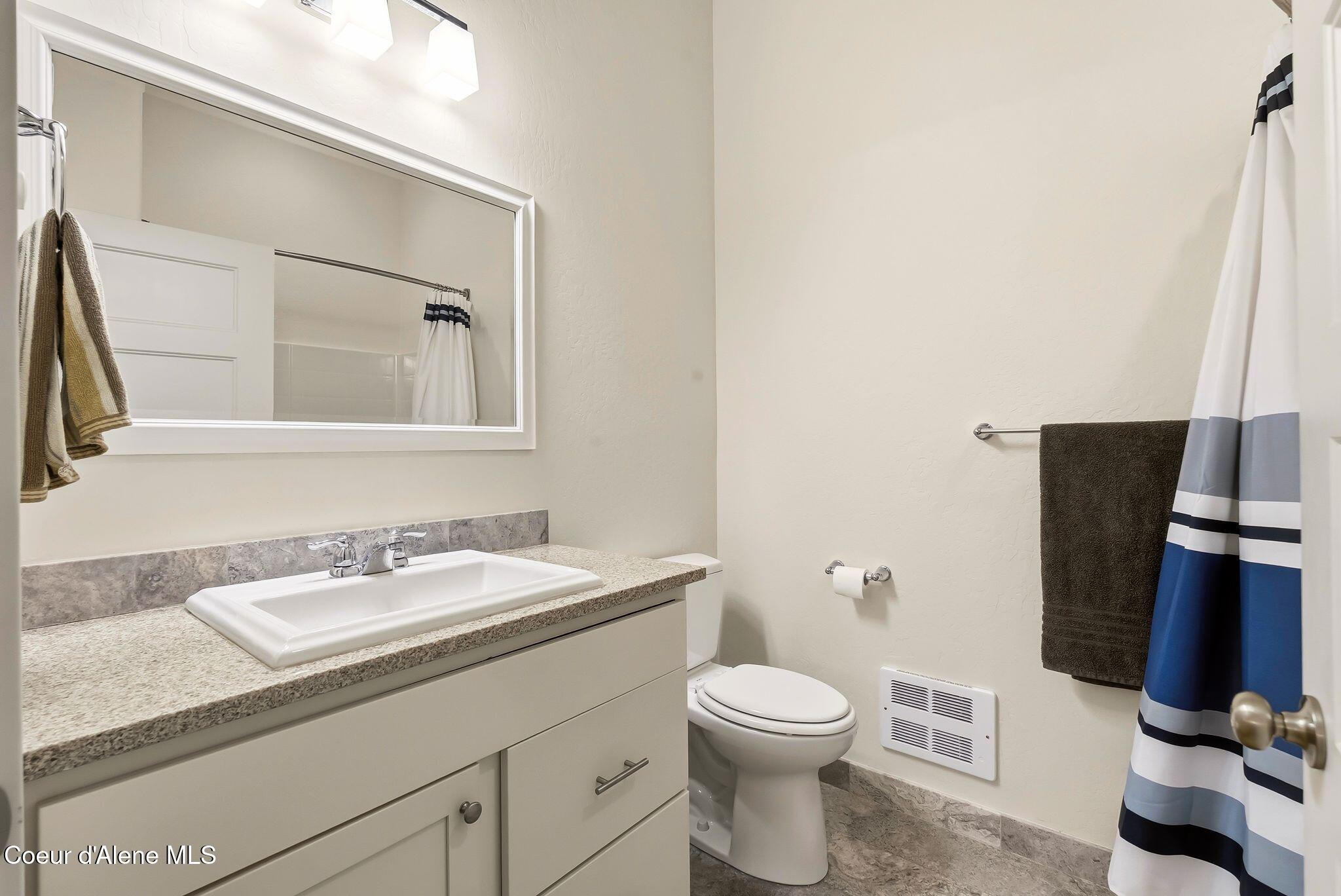 408 Becker Lane Dover, ID 83825 - Photo 13 of 17 Upstairs Bathroom