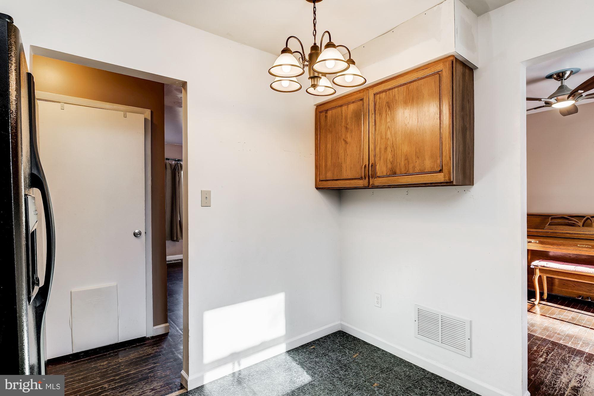 533 Bachmans Valley Road Westminster, MD 21157 - Photo 13 of 24 Kitchen