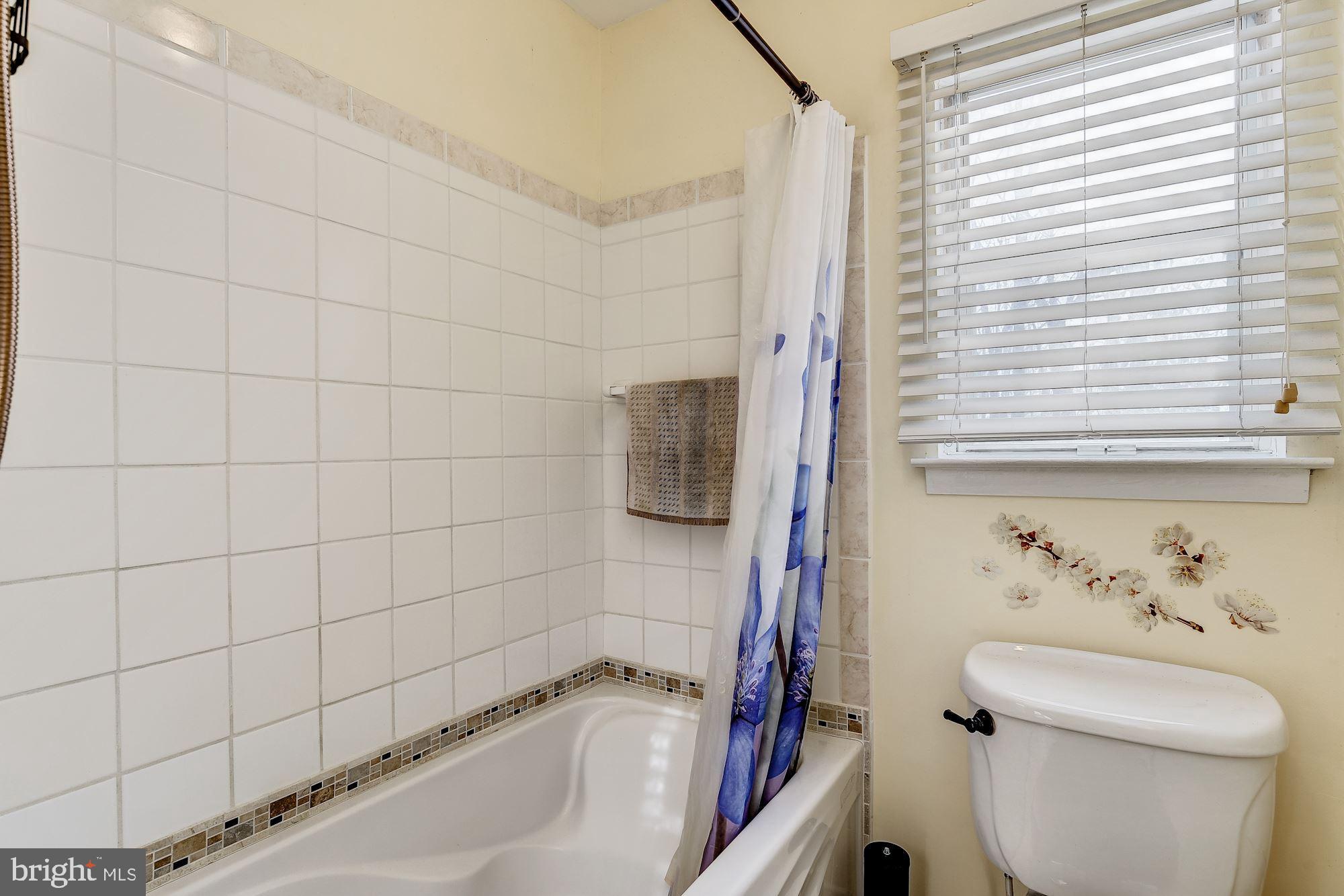 533 Bachmans Valley Road Westminster, MD 21157 - Photo 16 of 24 Full Bath