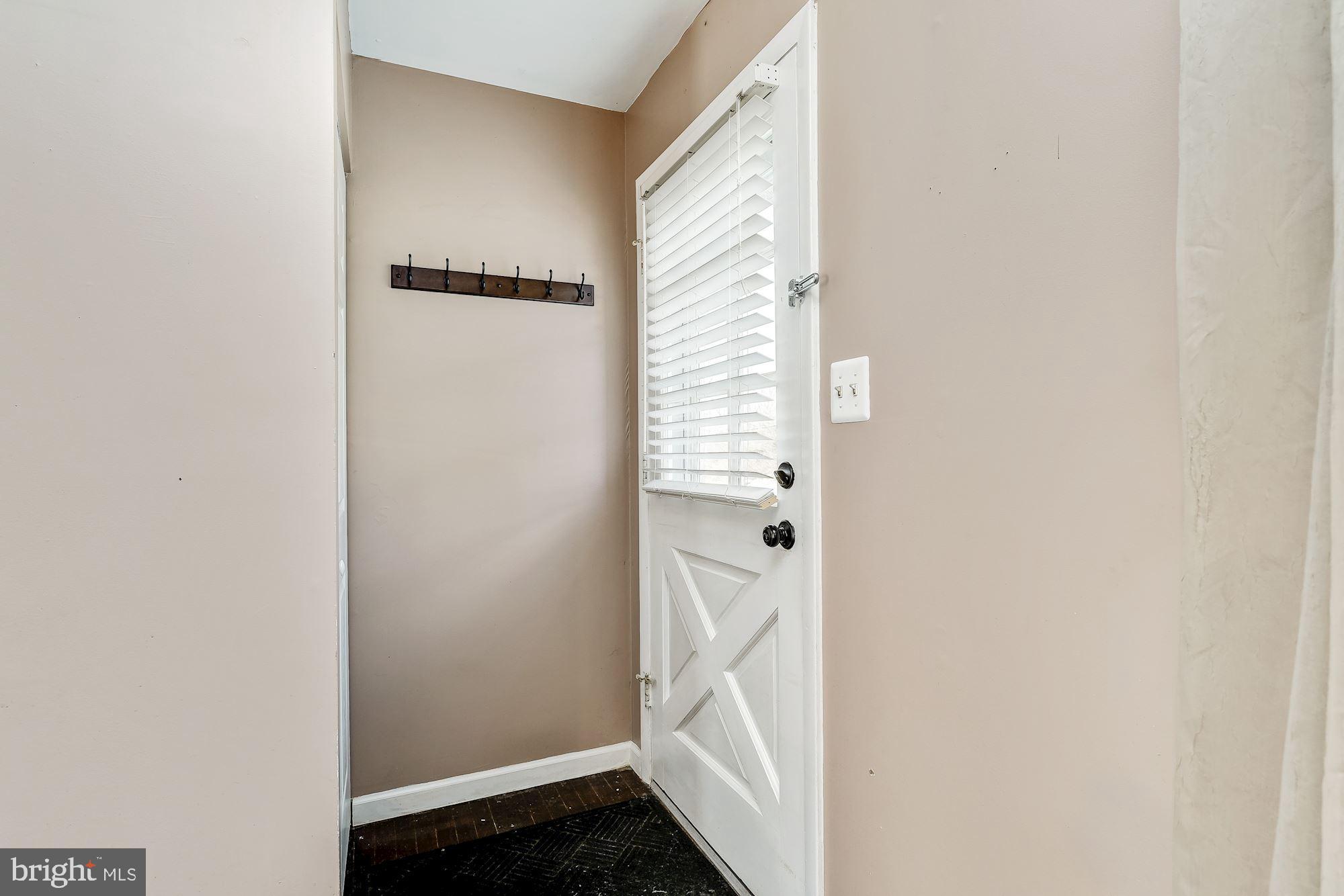 533 Bachmans Valley Road Westminster, MD 21157 - Photo 3 of 24 Front Entrance