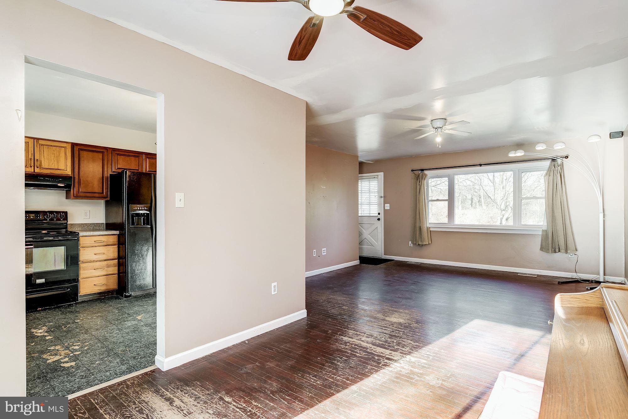 533 Bachmans Valley Road Westminster, MD 21157 - Photo 6 of 24 Living Room | Dining Room
