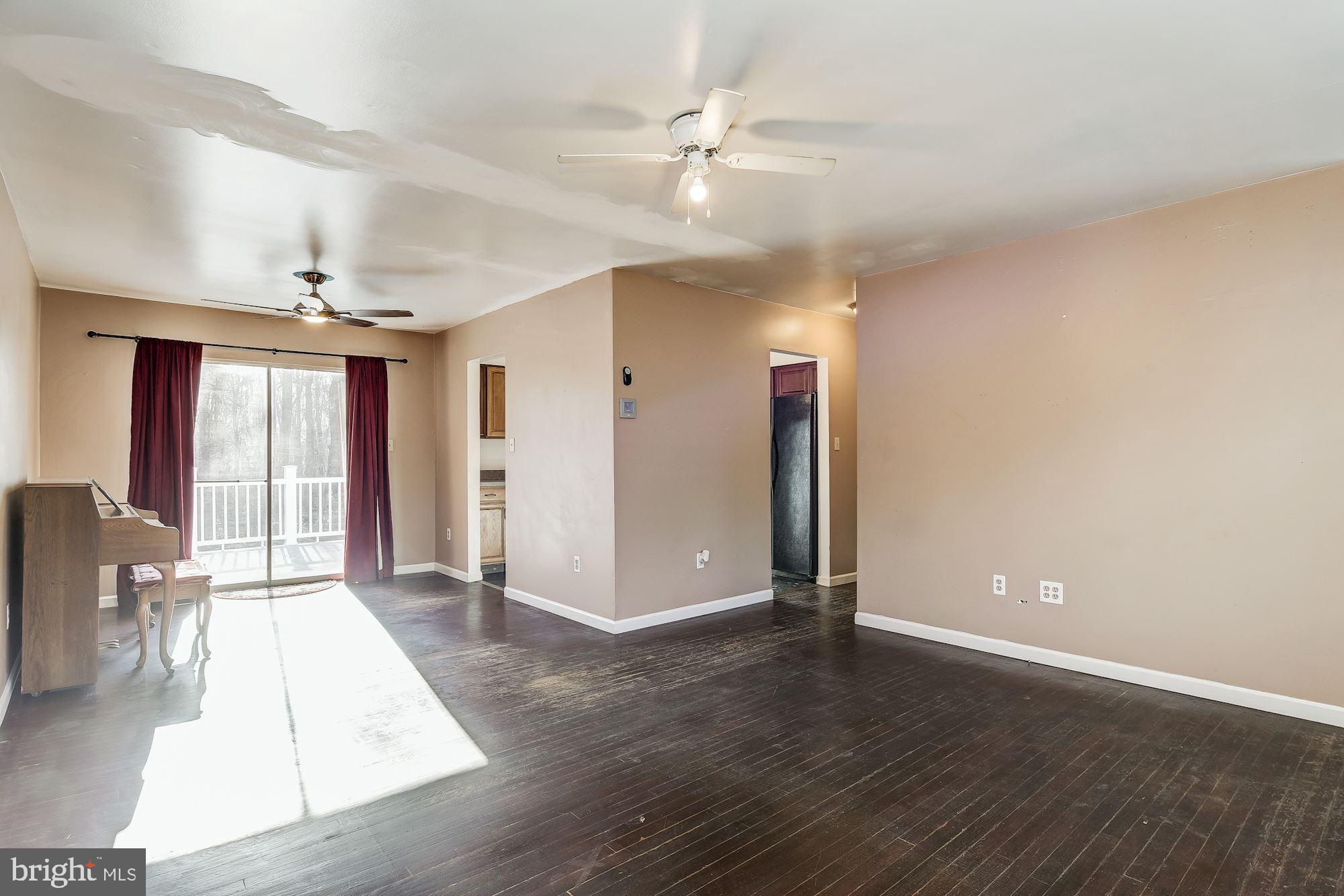 533 Bachmans Valley Road Westminster, MD 21157 - Photo 7 of 24 Living Room | Dining Room