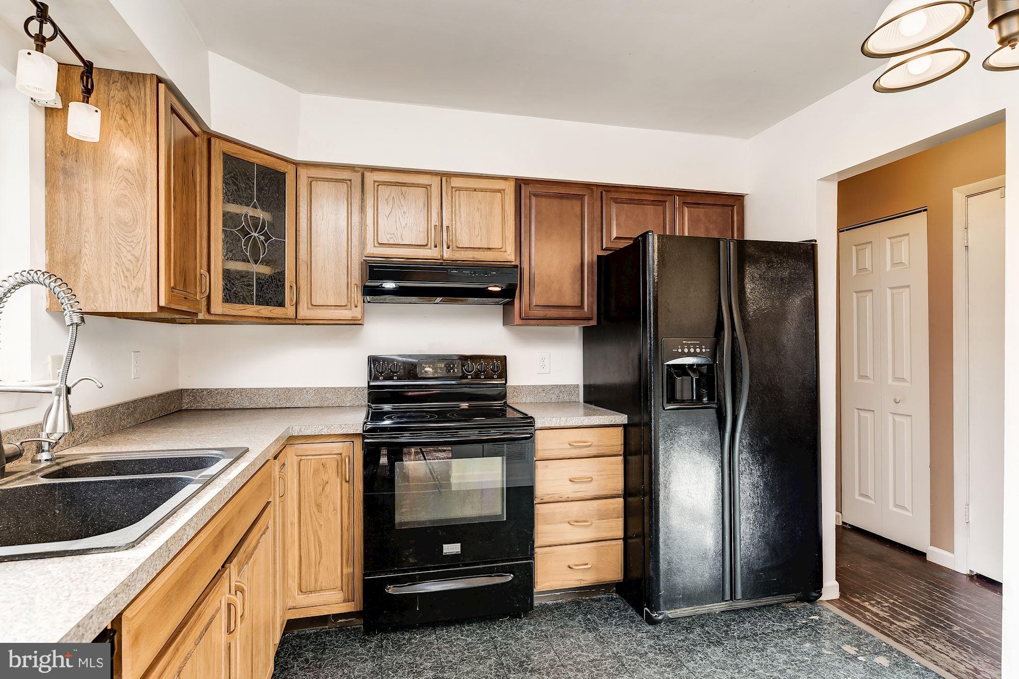 533 Bachmans Valley Road Westminster, MD 21157 - Photo 10 of 24 Kitchen