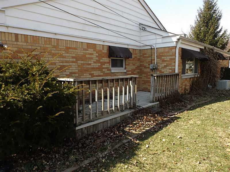 8215 Rumford Road Indianapolis, IN 46219 - Photo 11 of 22 Gallery Image 11