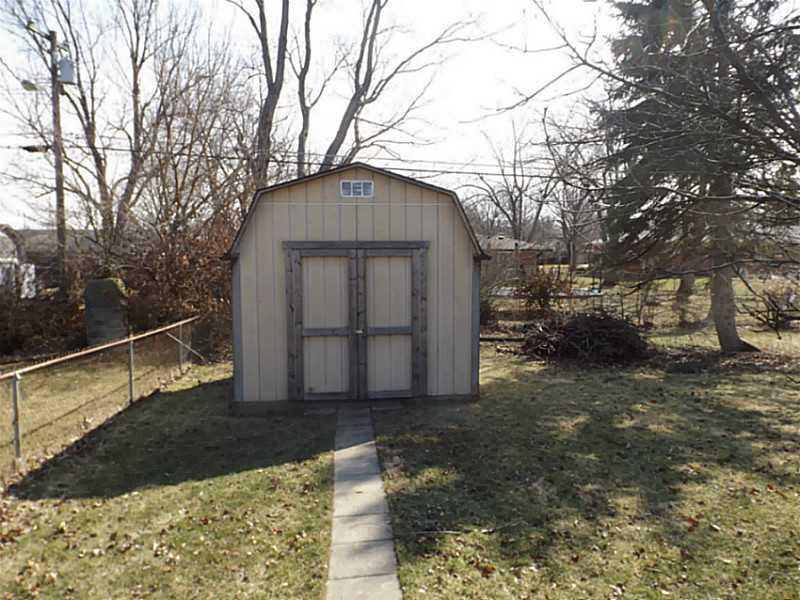 8215 Rumford Road Indianapolis, IN 46219 - Photo 13 of 22 Gallery Image 13
