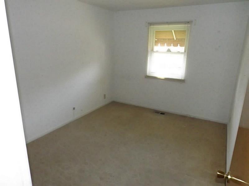 8215 Rumford Road Indianapolis, IN 46219 - Photo 18 of 22 Gallery Image 18
