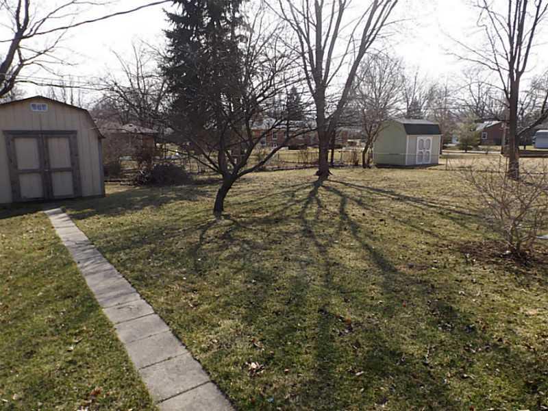 8215 Rumford Road Indianapolis, IN 46219 - Photo 9 of 22 Gallery Image 9