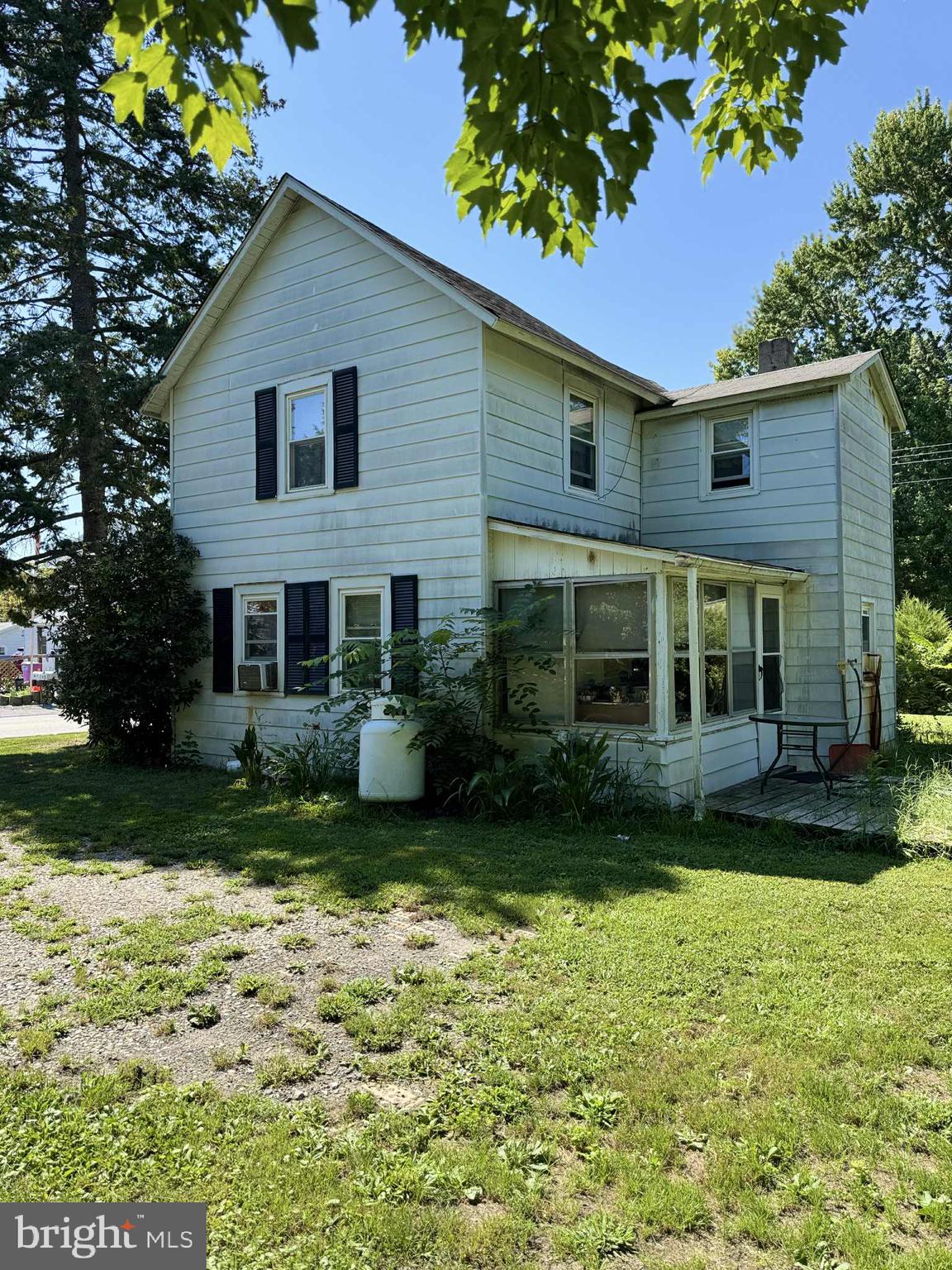 20 Wilson Street Warwick, MD 21912 - Photo 2 of 14 a view of a house with a yard and plants