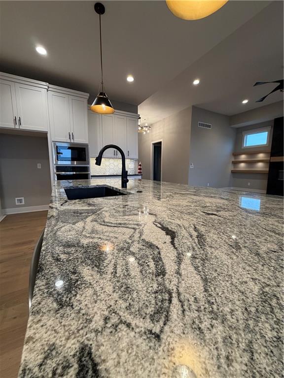 9027 Freedom Street Lenexa, KS 66227 - Photo 14 of 45