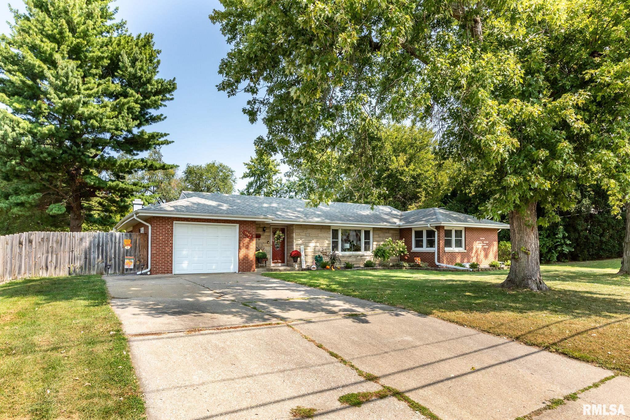 1907 Sheridan Road Pekin, IL 61554 - Photo 1 of 31 Gallery Image 1