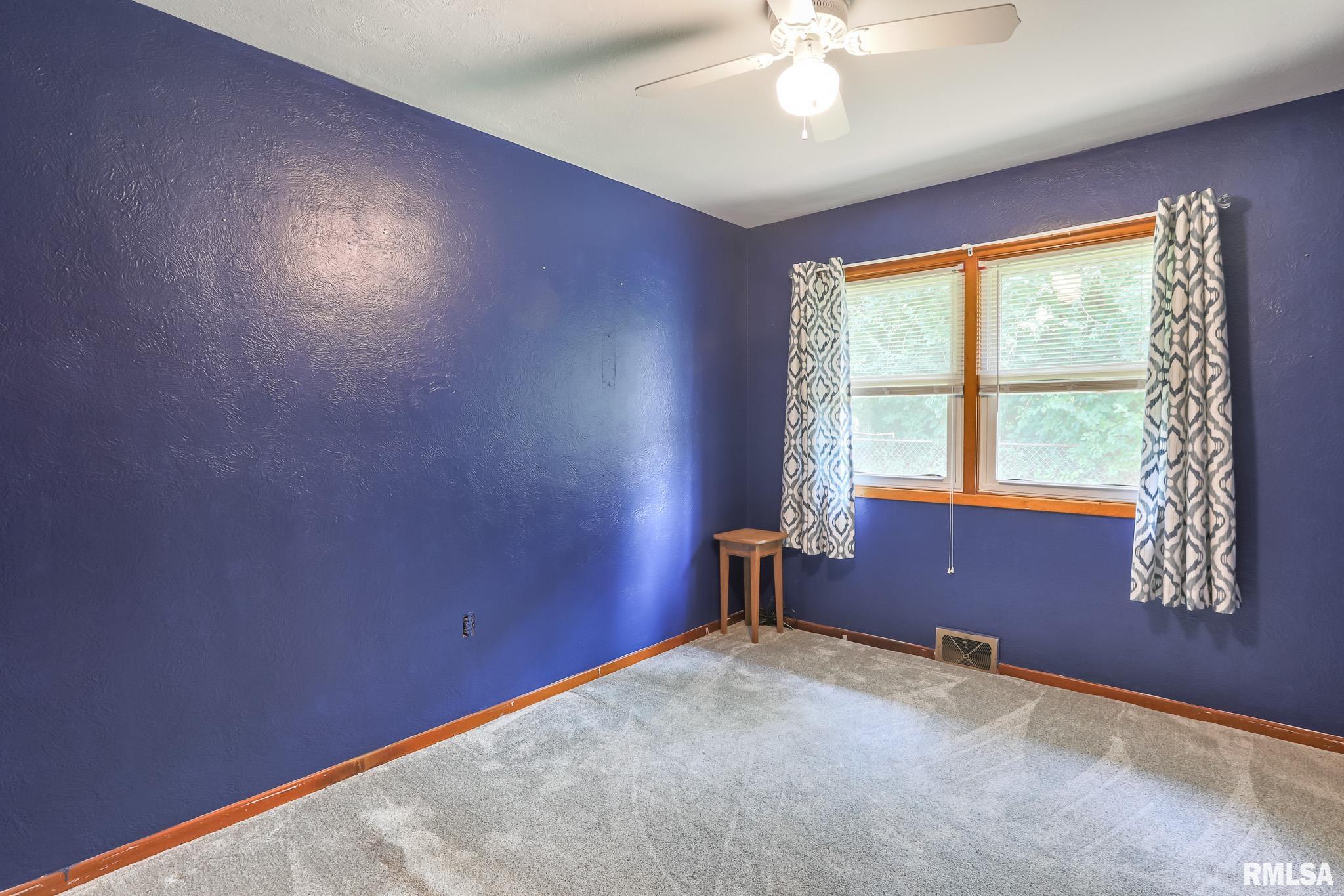 1907 Sheridan Road Pekin, IL 61554 - Photo 13 of 31 Gallery Image 13