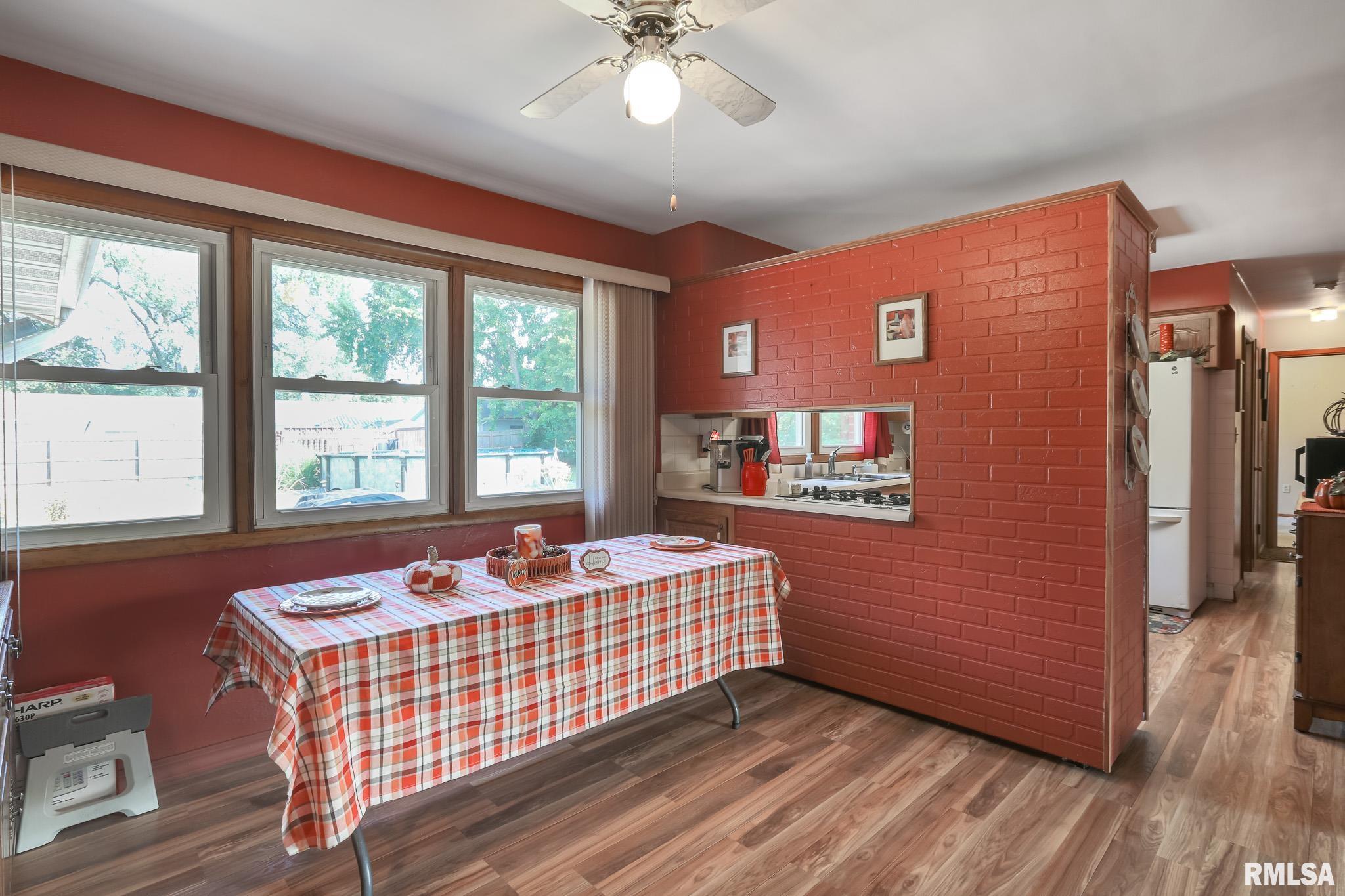 1907 Sheridan Road Pekin, IL 61554 - Photo 5 of 31 Gallery Image 5
