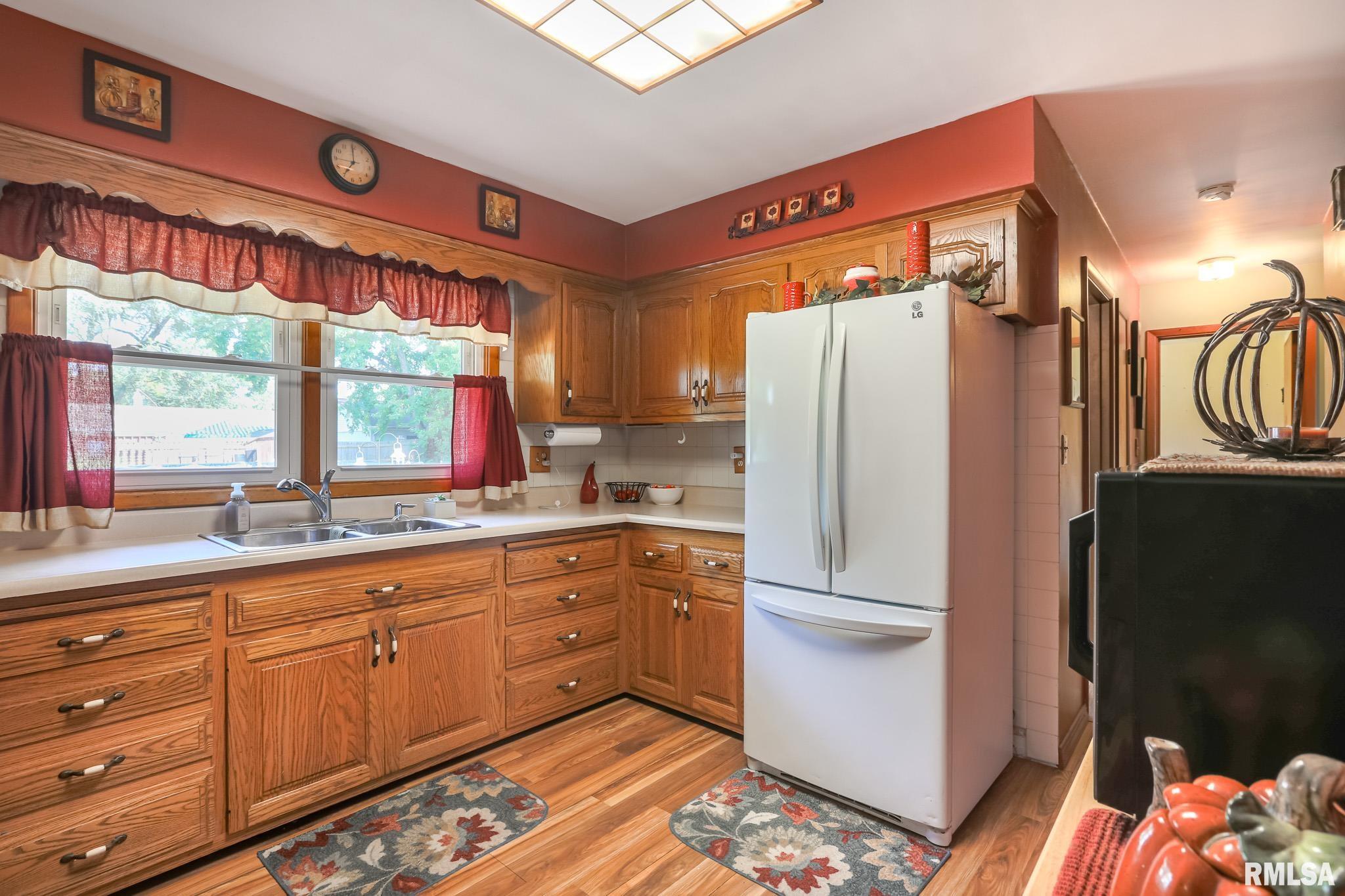 1907 Sheridan Road Pekin, IL 61554 - Photo 7 of 31 Gallery Image 7