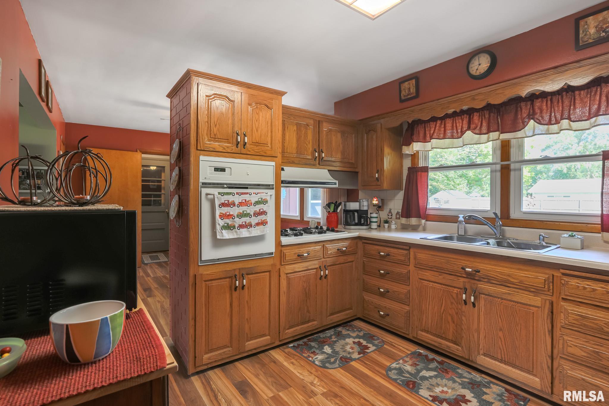 1907 Sheridan Road Pekin, IL 61554 - Photo 8 of 31 Gallery Image 8