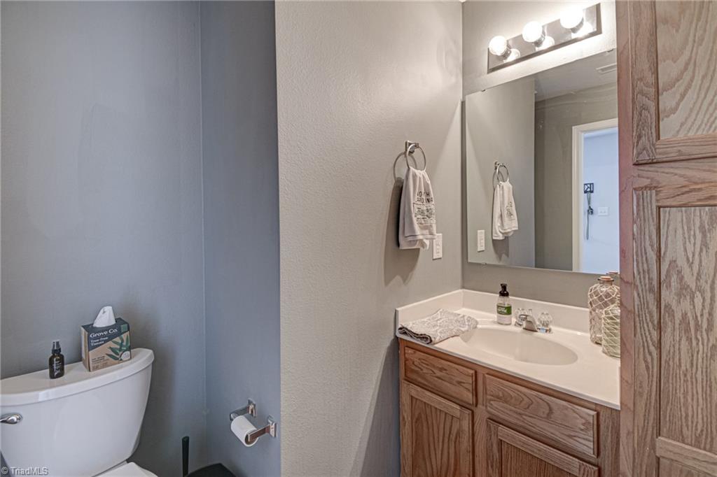 2164 Burton Run Road High Point, NC 27262 - Photo 13 of 31 Gallery Image 13