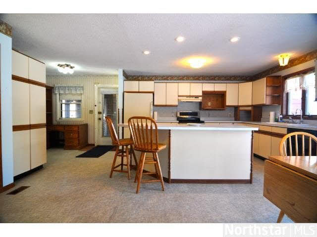 3836 Scheuneman Road Gem Lake, MN 55110 - Photo 4 of 15