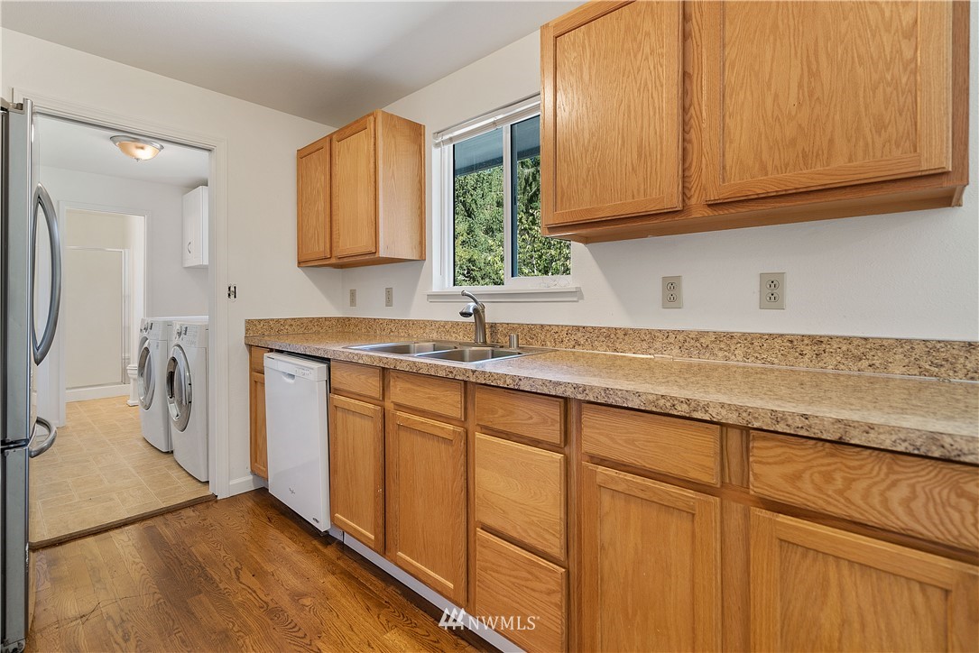 623 Military Road East Tacoma, WA 98445 - Photo 13 of 30