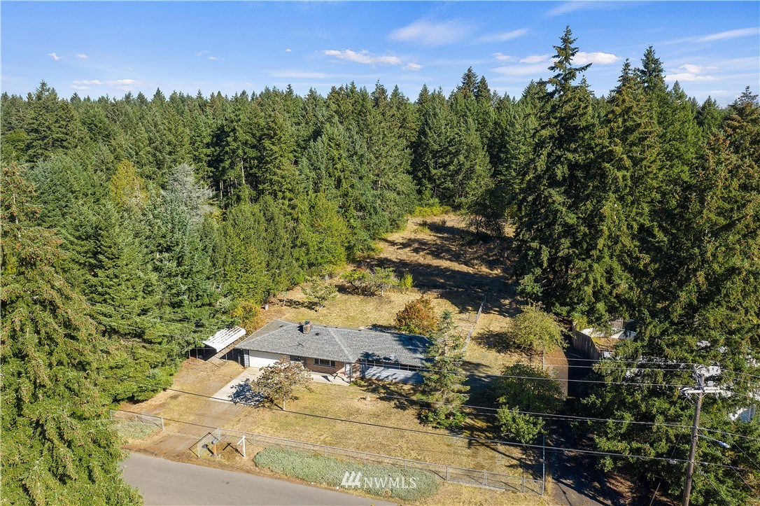 623 Military Road East Tacoma, WA 98445 - Photo 3 of 30