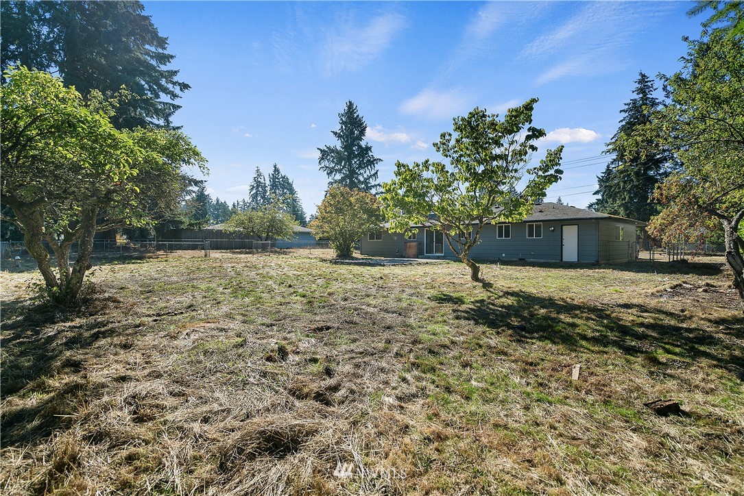 623 Military Road East Tacoma, WA 98445 - Photo 6 of 30