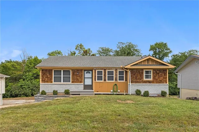 $340,000 | 1124 North Curtis Street, Olathe, KS 66061
