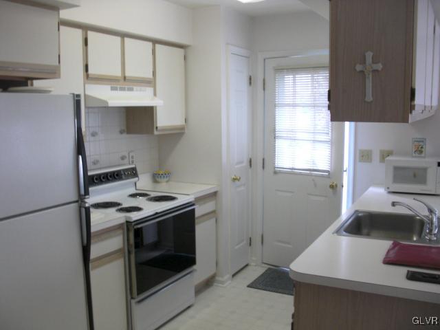 1284 Forest Road Whitehall, PA 18052 - Photo 8 of 16 Gallery Image 8