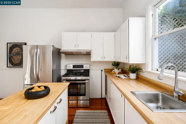 $998,000 | 116 Eugenia Avenue, San Francisco, CA 94110