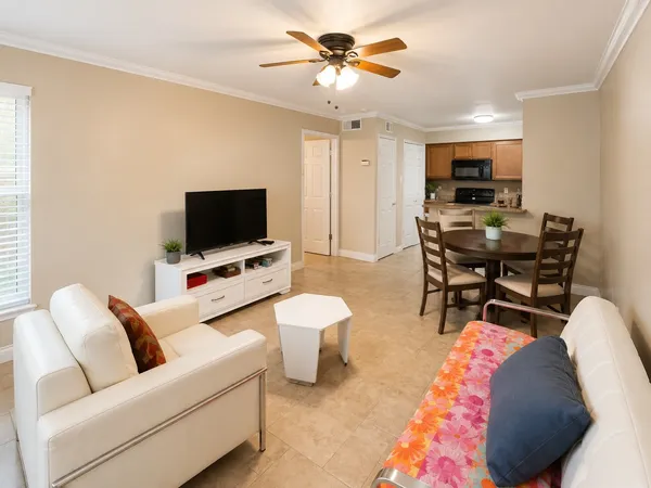 $79,000 | 3900 Woodchase Drive, Unit 157, Houston, TX 77042