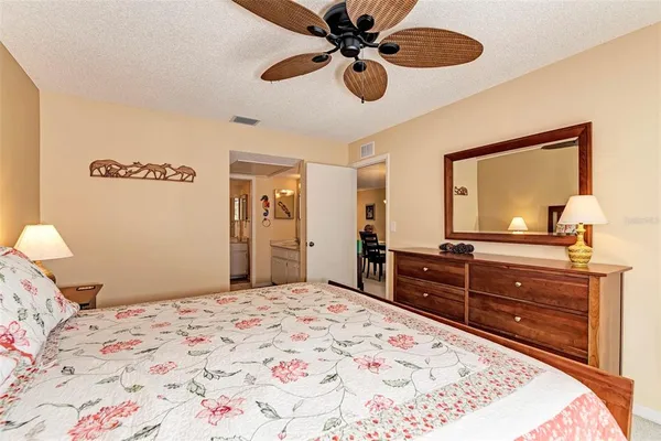 $4,000 | 216 Cerromar Way South, Unit 30, Venice, FL 34293