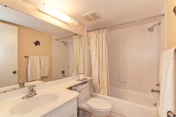 $4,000 | 216 Cerromar Way South, Unit 30, Venice, FL 34293