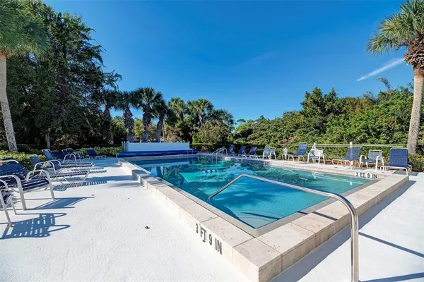 $4,000 | 216 Cerromar Way South, Unit 30, Venice, FL 34293