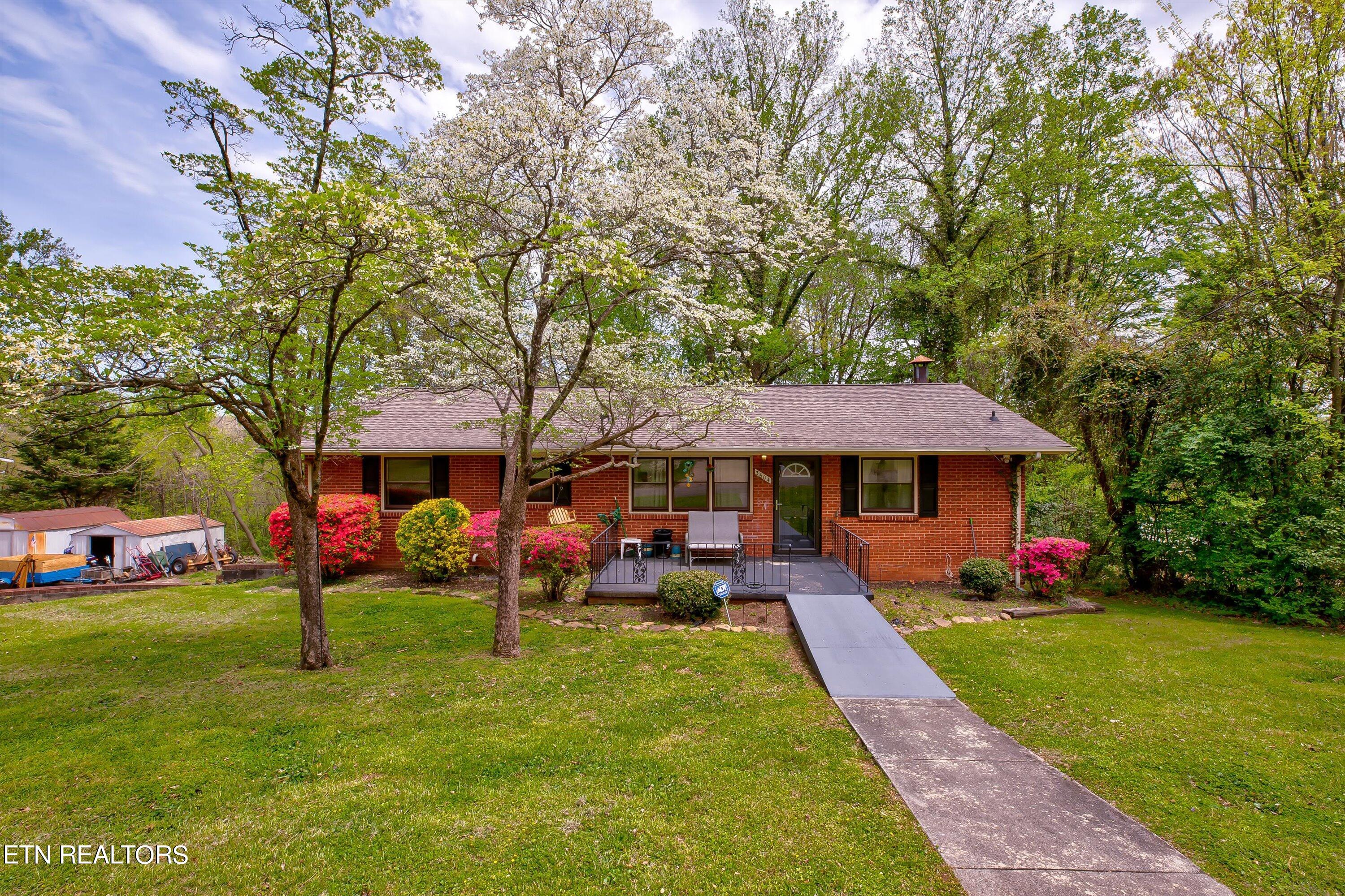 3604 Sprucewood Road Knoxville, TN 37921 - Photo 1 of 40 01-3604 Sprucewood Rd-1