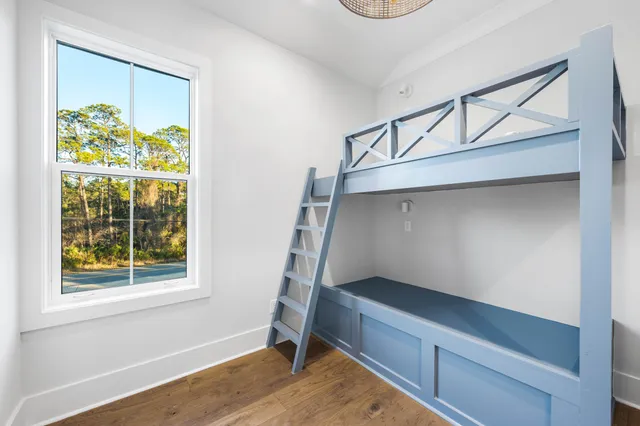 a view of entryway with a window